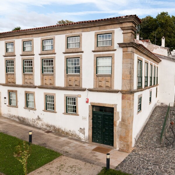 Solar dos Teixeiras - Fundação "Os Nossos Livros"